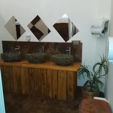 Refugio Rural Majadas Hostal-Spa-3